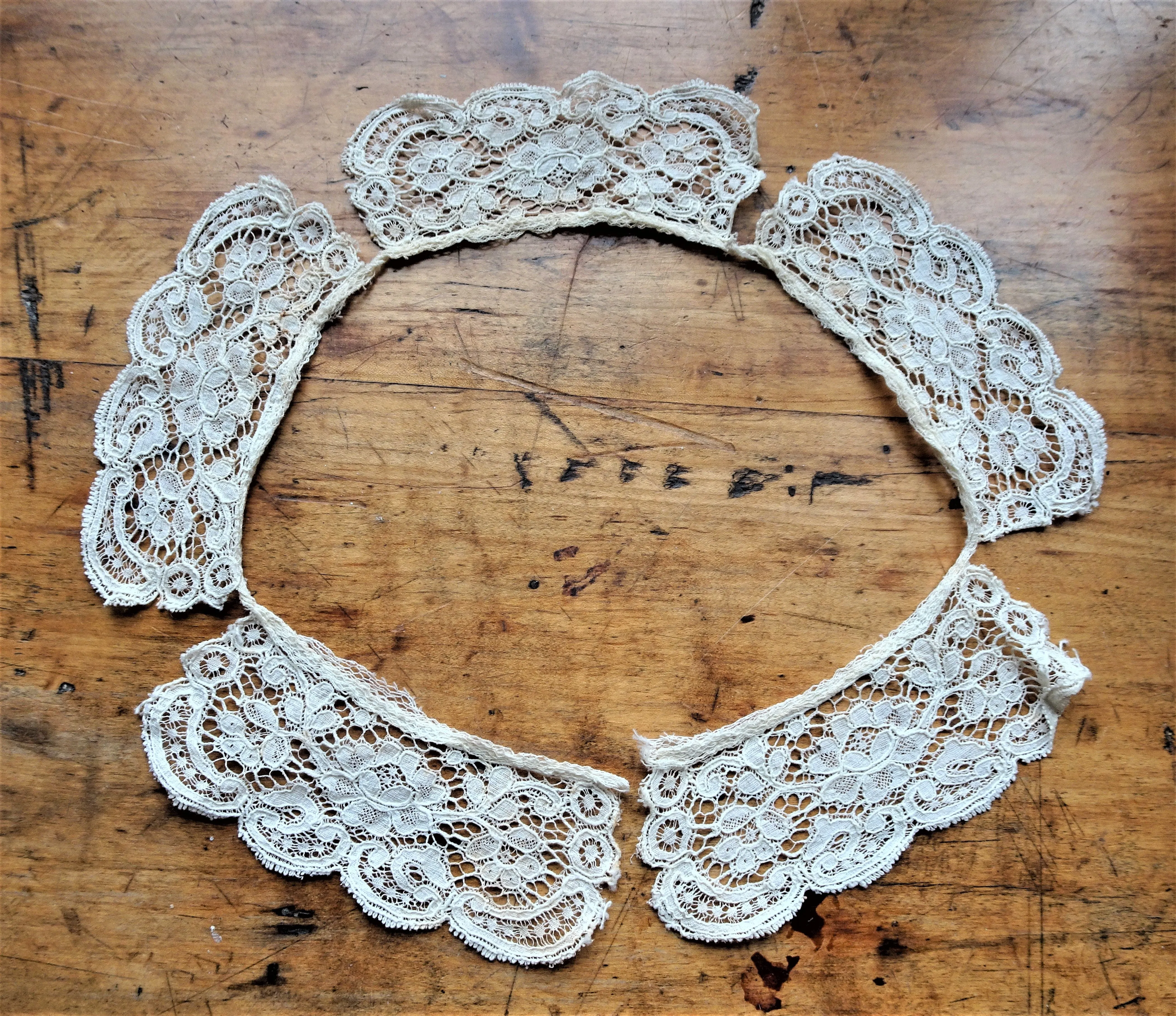 Lovely French Lace Collar, Very Pretty Lace and Design, Heirloom Sewing, Collectible Vintage Collars